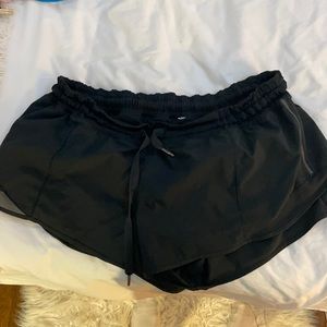 Lululemon Original Hotty Hot Shorts (2.5’)